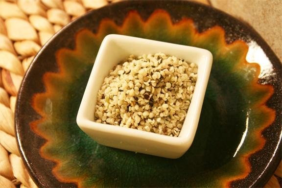 Hemp Seed Nut (Hulled) 2.5 lb - Natural Zing